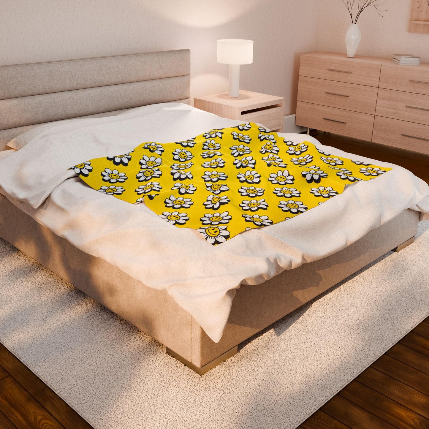 Cheerful Daisy Velveteen Plush Blanket