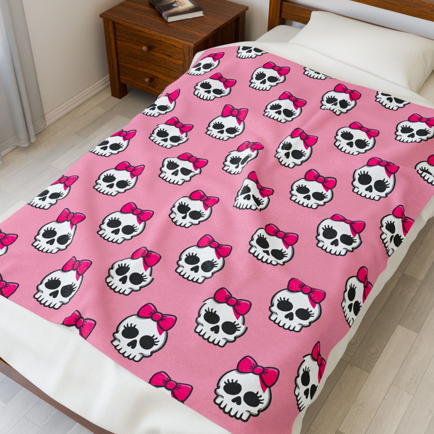 Cute Skull & Bow Plush Blanket